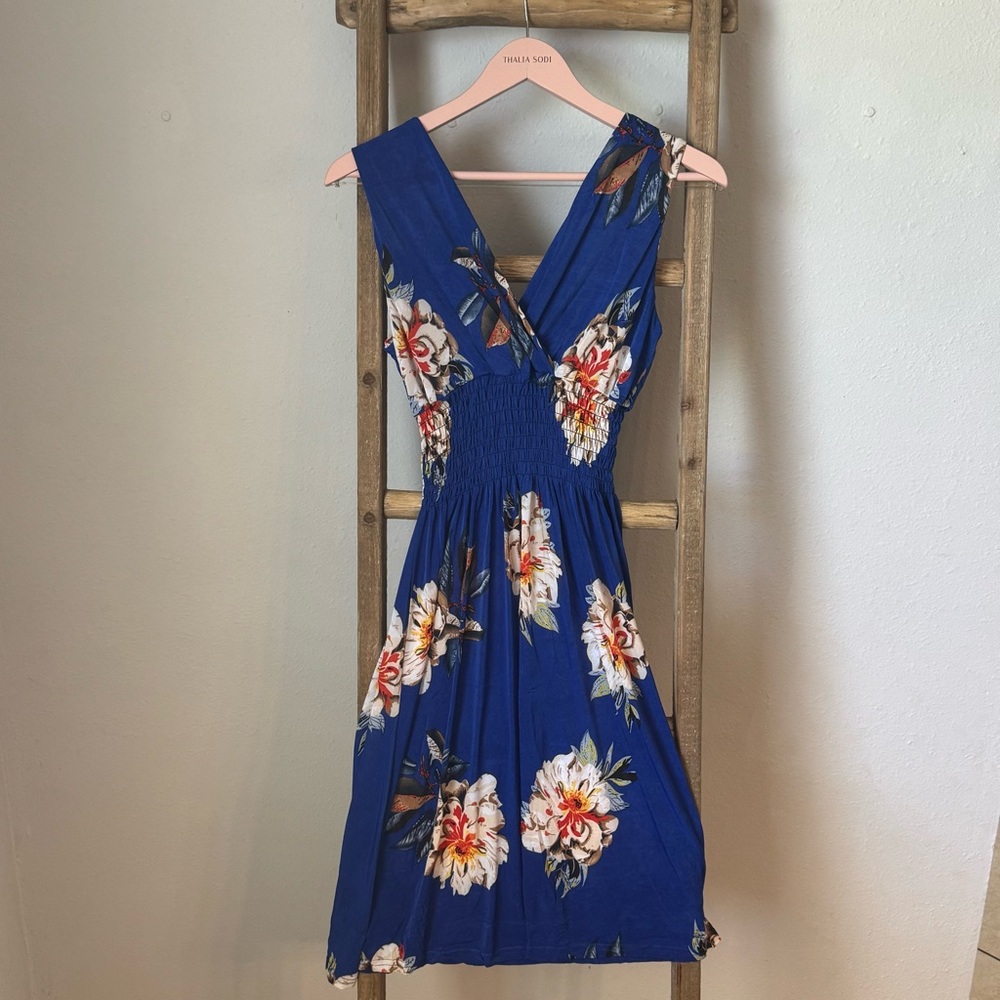 New Blue Women’s Floral sleeveless mini dress size XXL
Fits size 14 - Picture 7 of 7